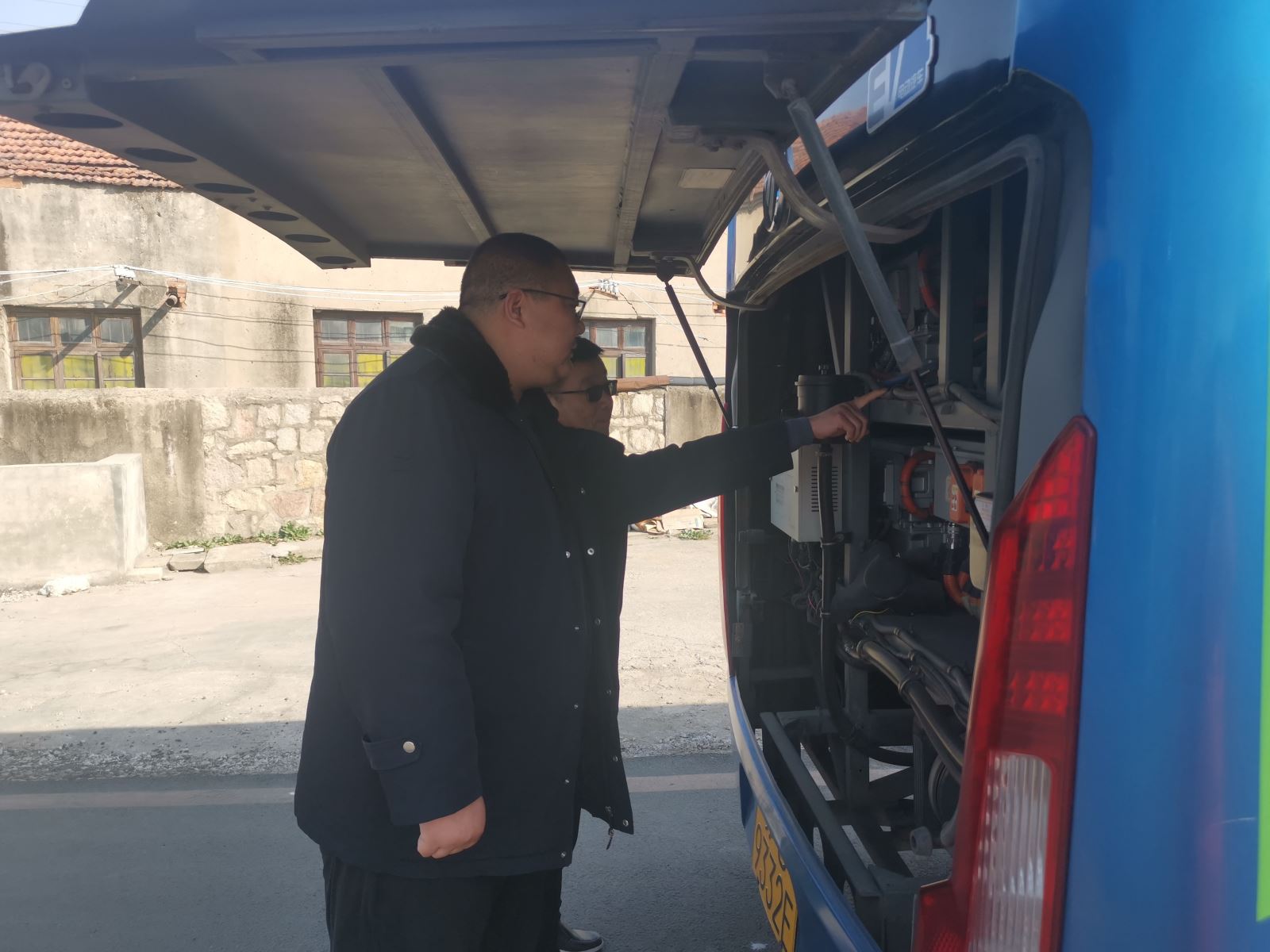 公交事業(yè)一部開展車輛安全、機務聯(lián)合檢查工作
